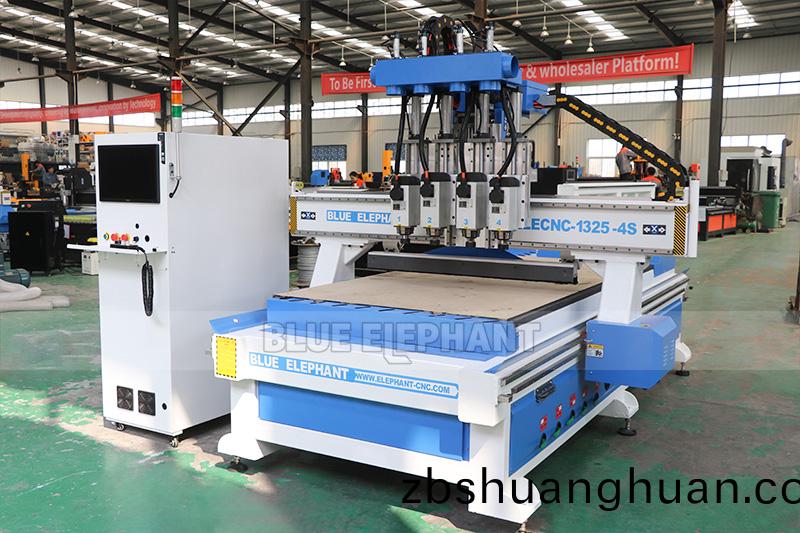 四(si)工序(xu)開(kai)料(liao)機