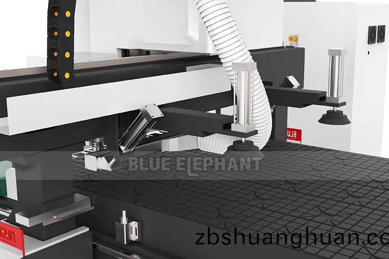 闆(ban)式(shi)傢具(ju)生(sheng)産(chan)線(xian)