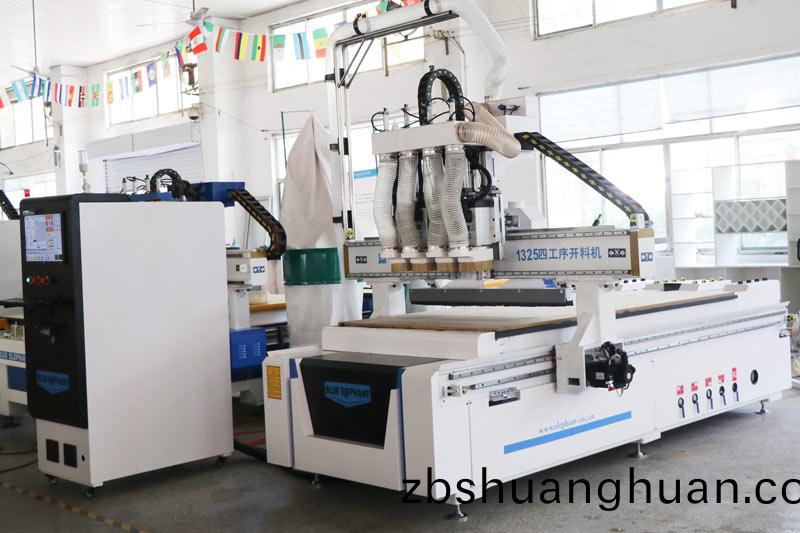 四工(gong)序(xu)開料(liao)機(ji)