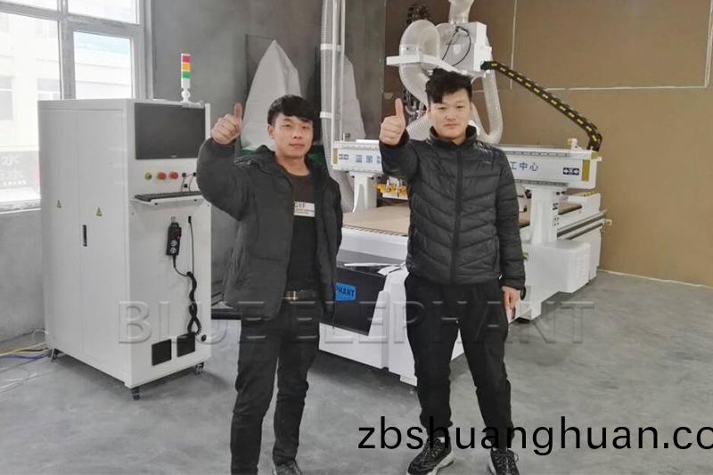 闆式(shi)傢具(ju)生産線
