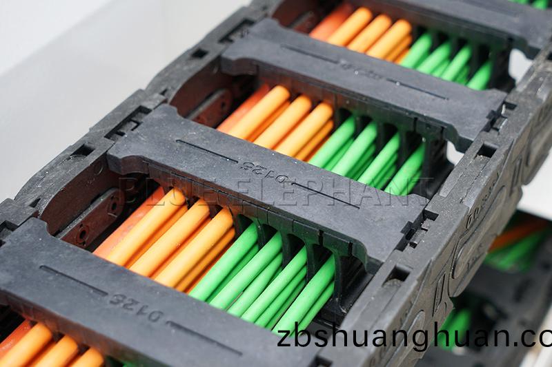 無(wu)孔(kong)工(gong)藝開料(liao)機
