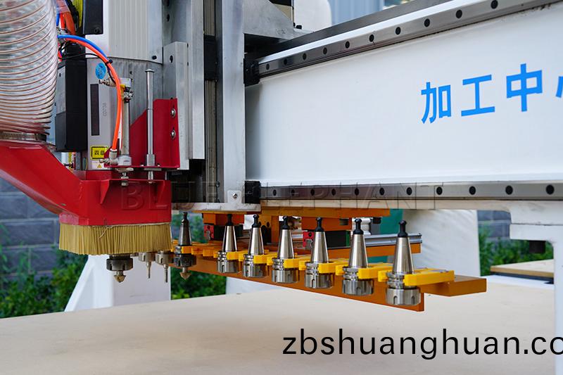 雙(shuang)工位直排(pai)加(jia)工中心
