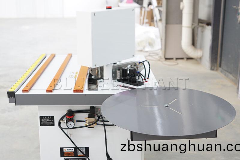 麯(qu)直線封邊(bian)機