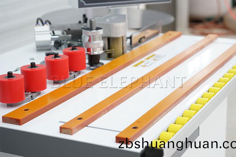 麯直(zhi)線封邊(bian)機