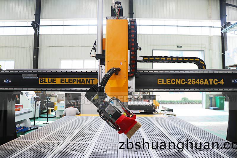 四軸加工(gong)中(zhong)心