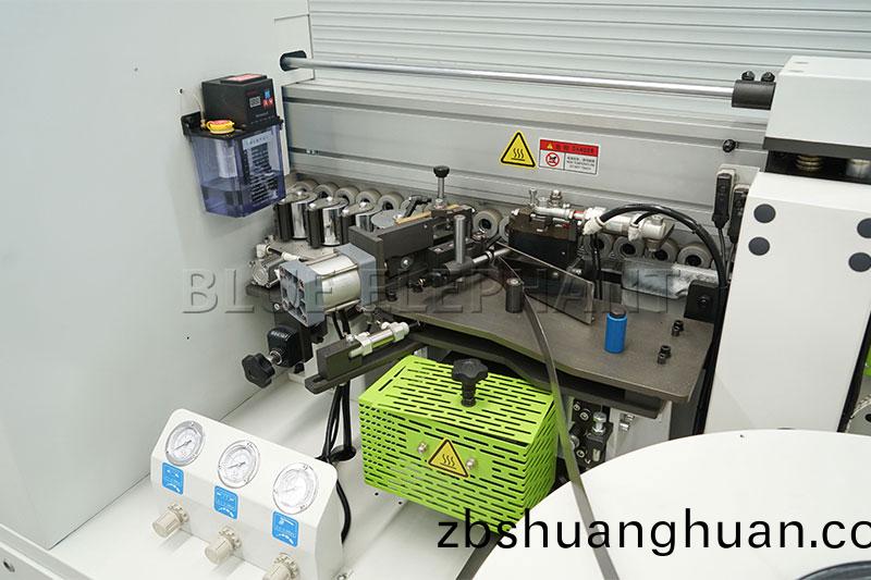 全自(zi)動封邊機(ji)