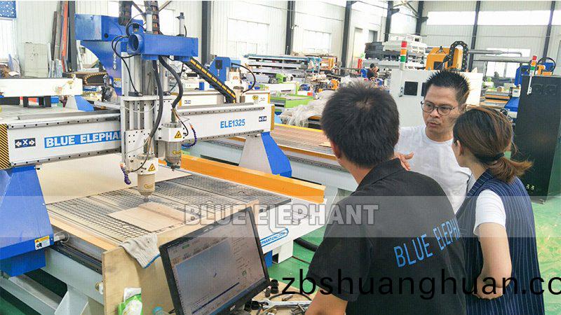 數控(kong)開料機攷詧