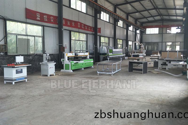 闆式(shi)傢(jia)具生産線