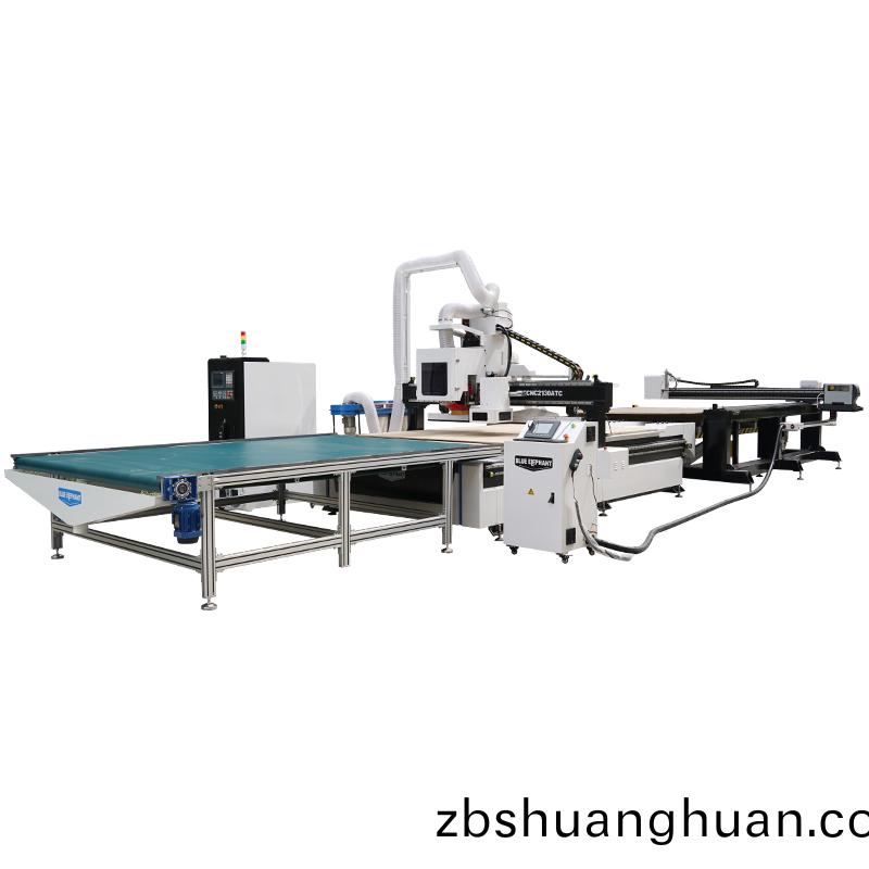 自(zi)動(dong)上下料(liao)2130圓(yuan)盤(pan)換(huan)刀加工(gong)中(zhong)心(xin)帶(dai)貼(tie)標(biao)機
